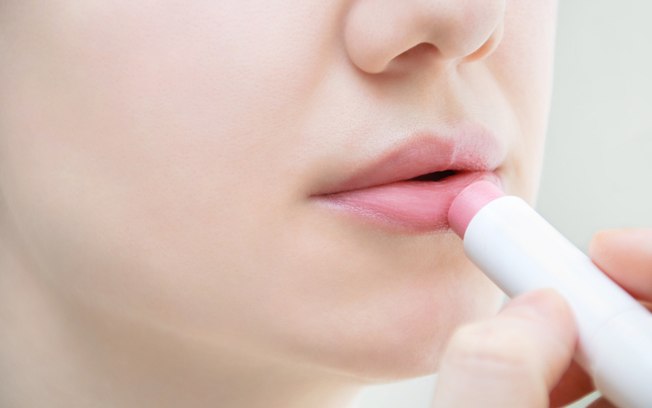 Leia mais sobre o artigo Boca inchada na gravidez é normal?